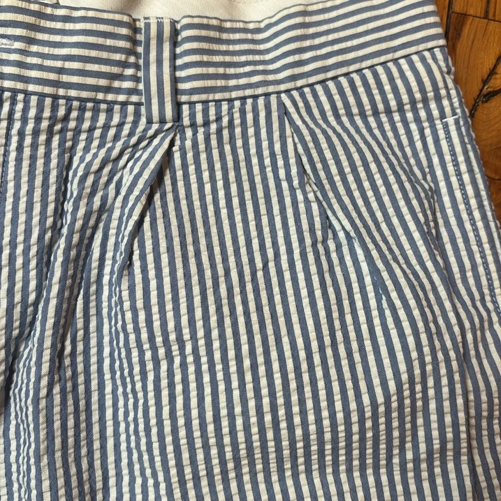 Brooks Brothers 346 Blue and White Seersucker Pleated Shorts, size 34